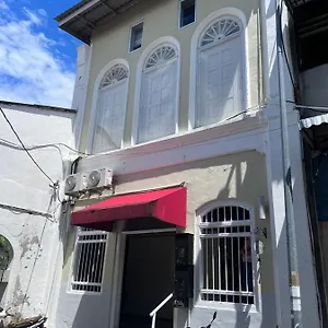 Sunshine House Guest house George Town